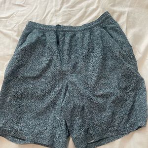 Lululemon shorts size L